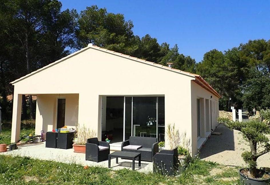 Réalisation d'une magnifique villa de plain pied à Cornillon Confoux dans les Bouches du Rhône