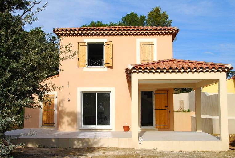 Construction d'une villa sur grand terrain atypique à Salon de Provence 13300 dans les Bouches du Rhône