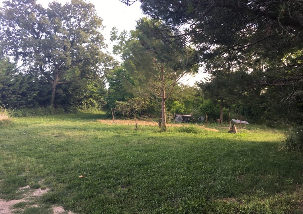 terrain constructible de 430M2 à Lamanon